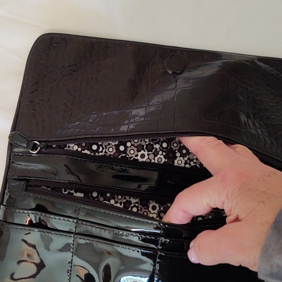 NWT Brighton Infinity Flower Clutch - Picture 8 of 9